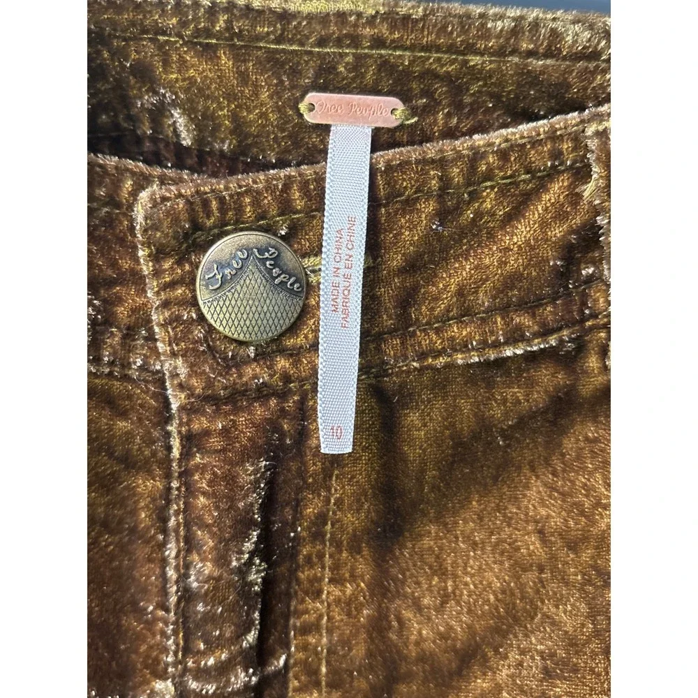 Free People Vintage Green Velvet Embroidered Boho Shorts Festival Floral Rare 10
